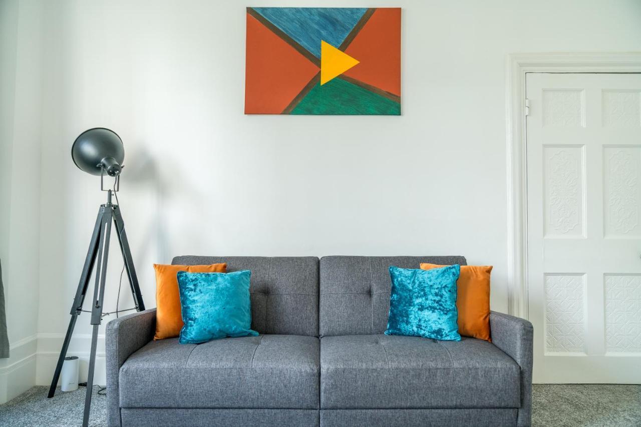 Spacious King Size 1bed Flat In Leafy Suburb Appartement Londres